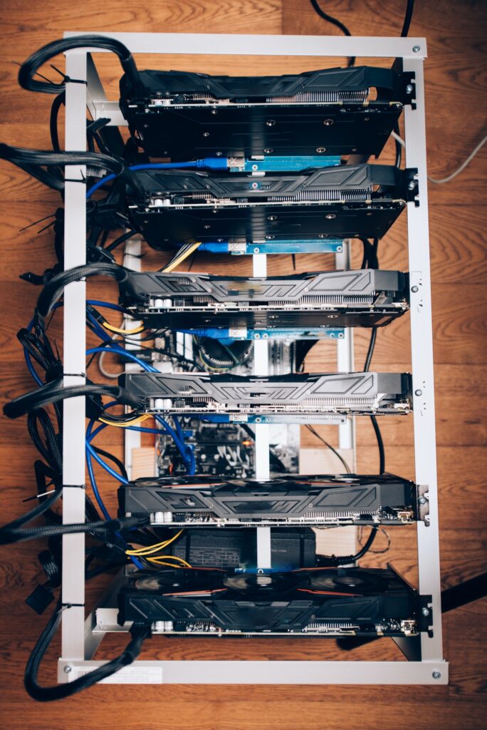 Details of technology - bitcoin and blockchain mining rig